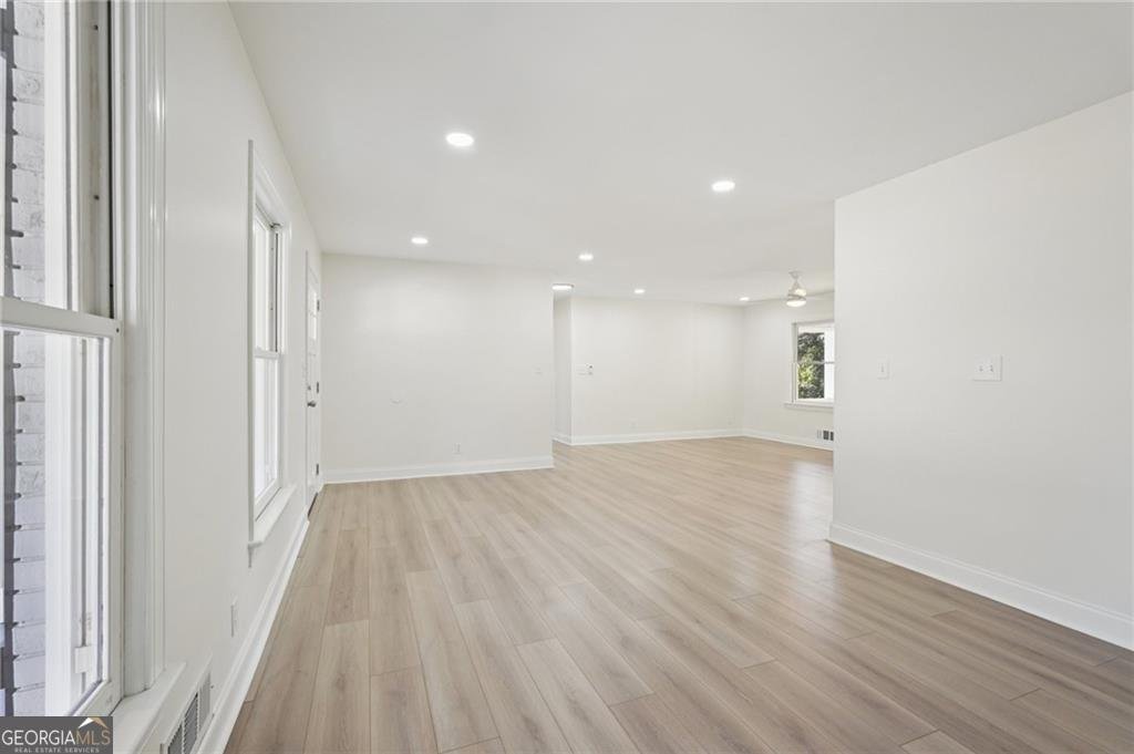 507 Castleaire Drive Stone Mountain - Photo 9
