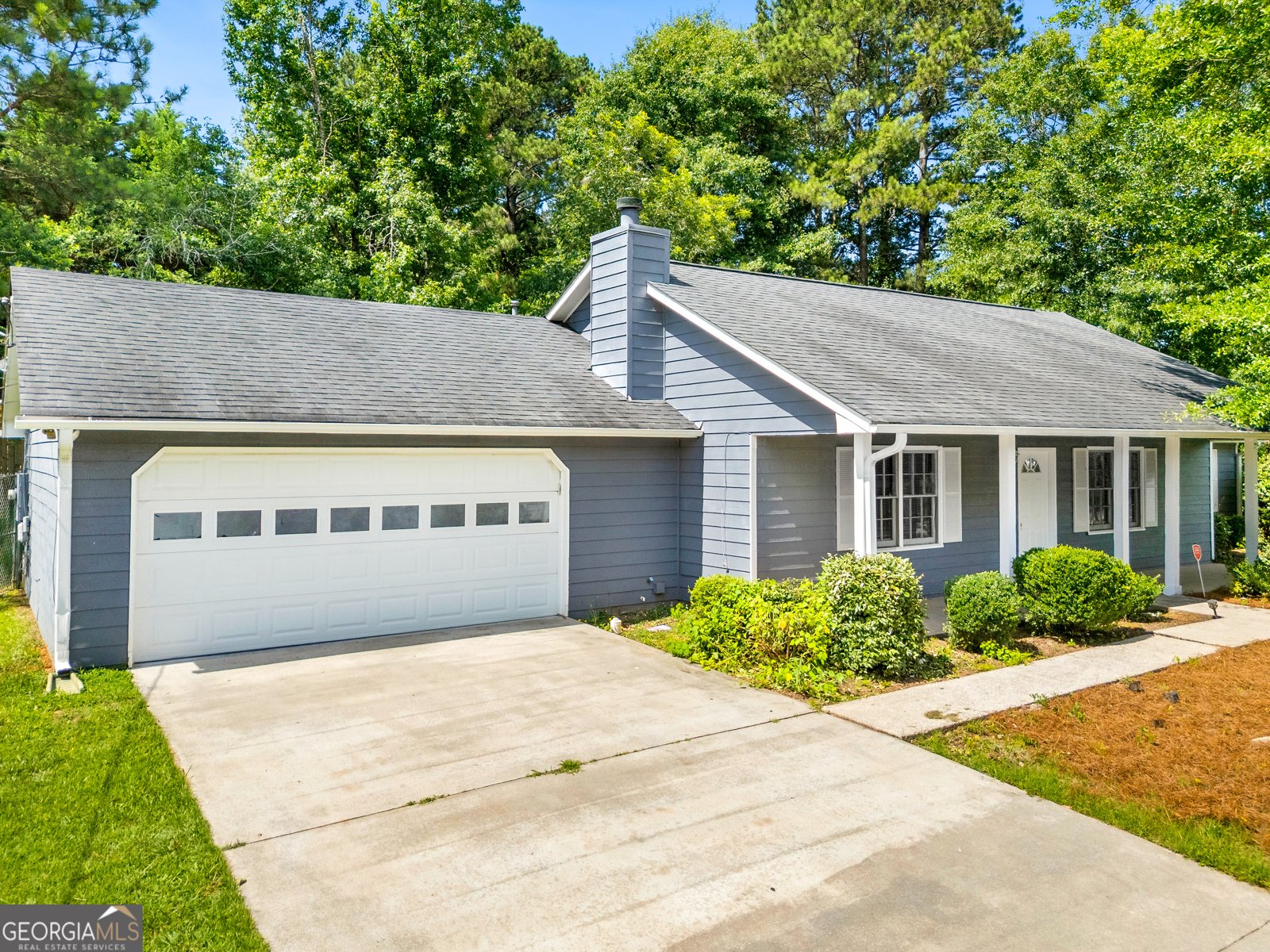 730 Shoreline Trail Conyers - main photo