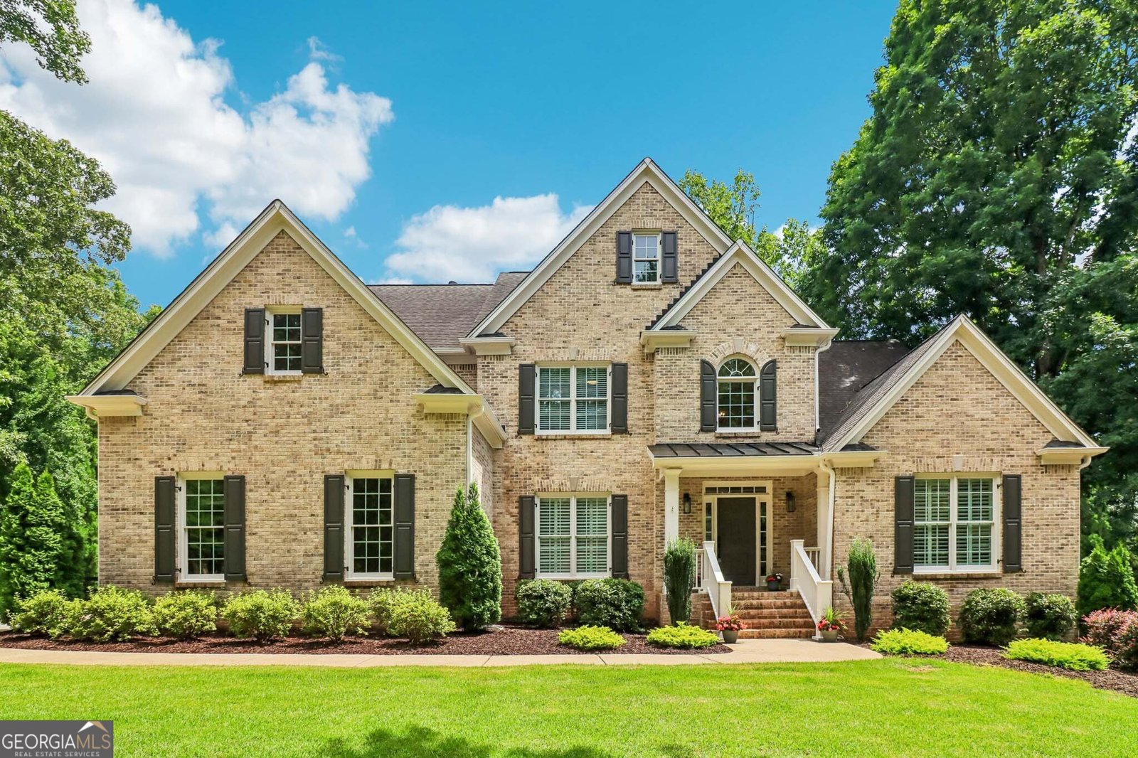 1035 Lillian Drive Alpharetta - main photo