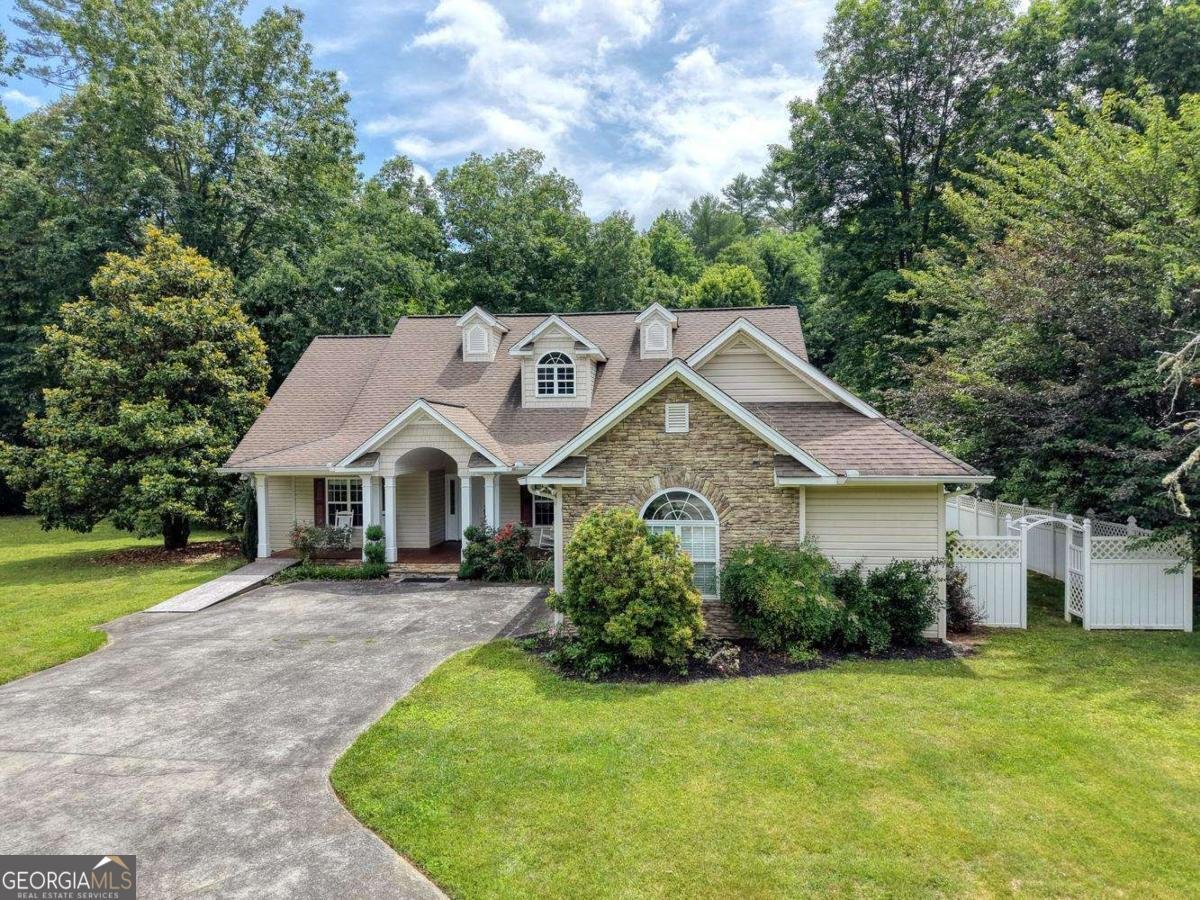 2187 Big Pine Drive Hiawassee - main photo