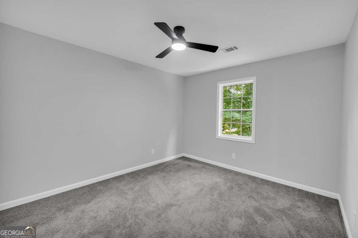 1044 Autumn Crest Court Stone Mountain - Photo 13