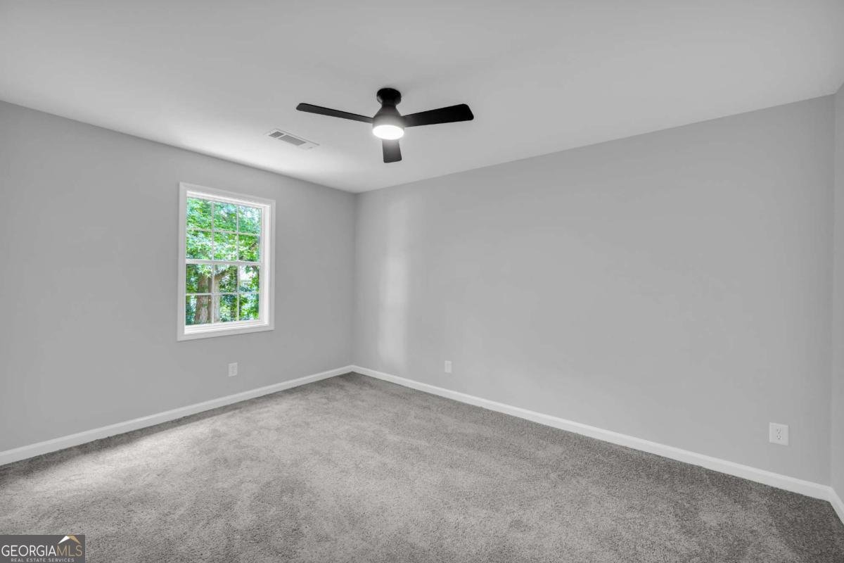 1044 Autumn Crest Court Stone Mountain - Photo 15