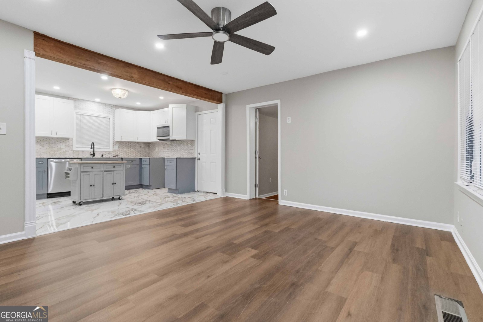 2953 MEADOWVIEW Drive Atlanta - Photo 10