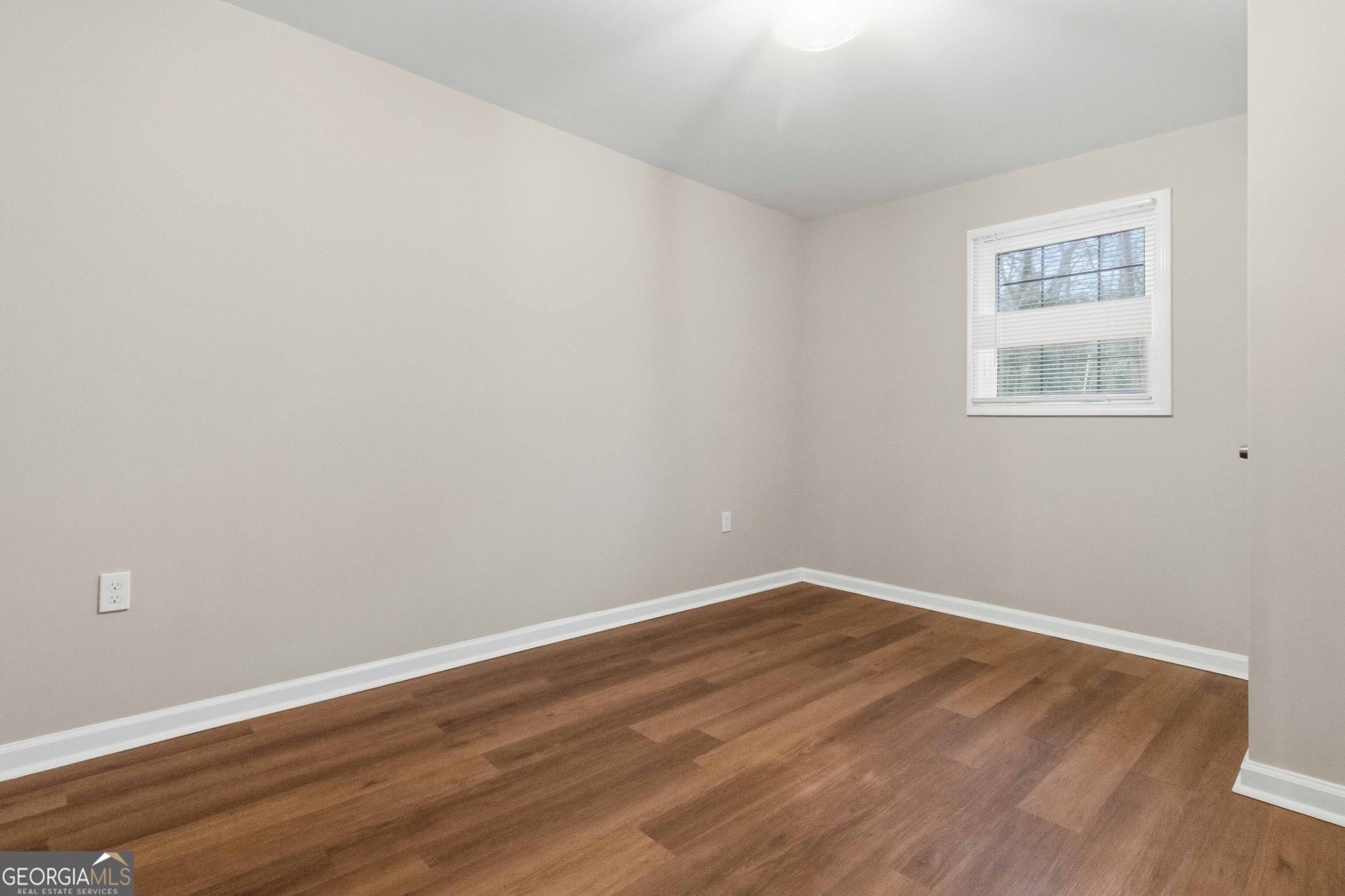 2953 MEADOWVIEW Drive Atlanta - Photo 11