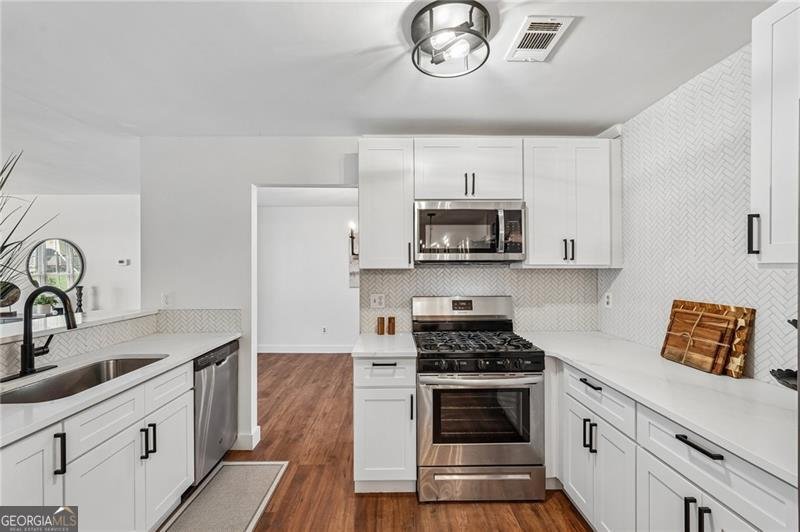 1050 Park West Court Stone Mountain - Photo 7