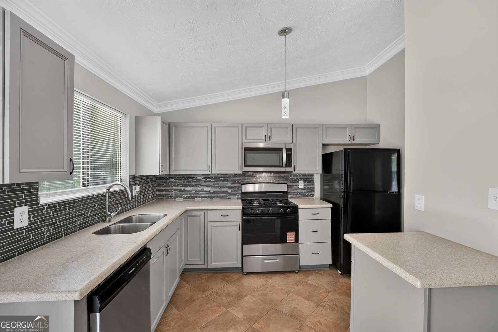 4013 Mckinley Drive Snellville - Photo 17