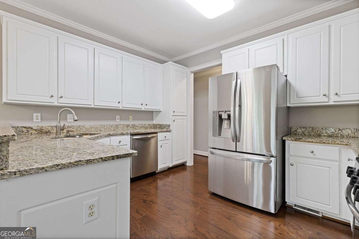 815 Cedar Creek Drive Suwanee - Photo 13