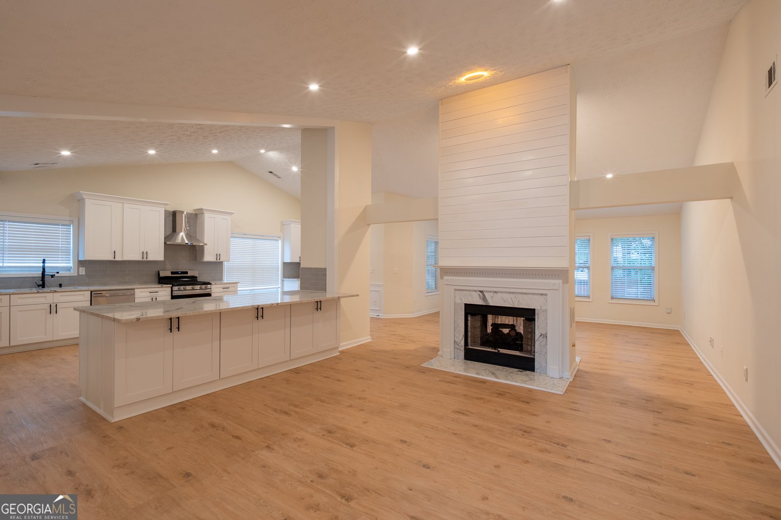3554 Dunbar Lane Suwanee - Photo 11