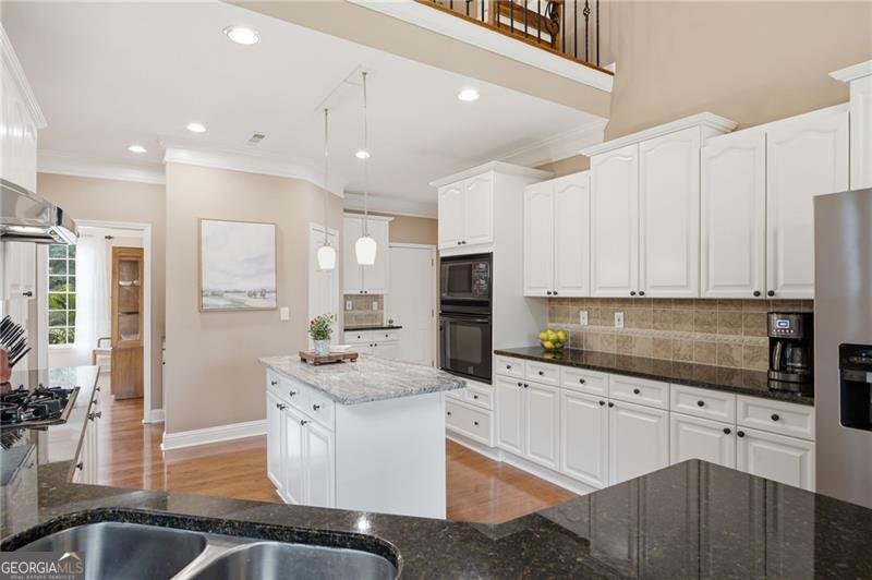 6915 Lancaster Circle Cumming - Photo 10