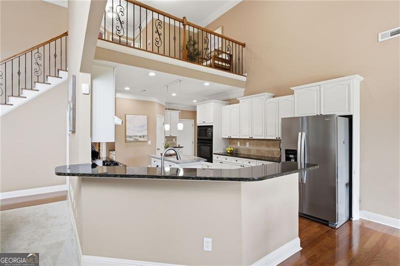 6915 Lancaster Circle Cumming - Photo 9