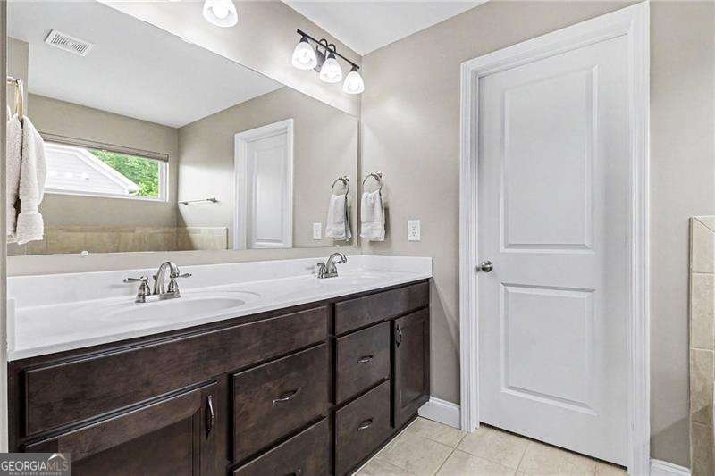 1935 Bromwick Court Cumming - Photo 18
