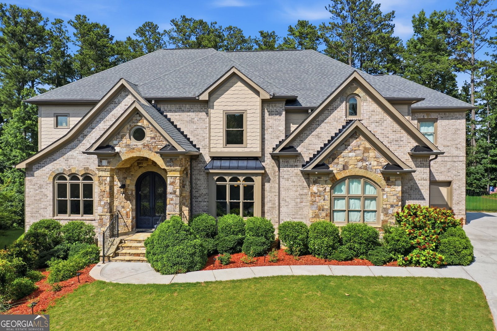 4050 Oak Forest Circle Marietta - main photo