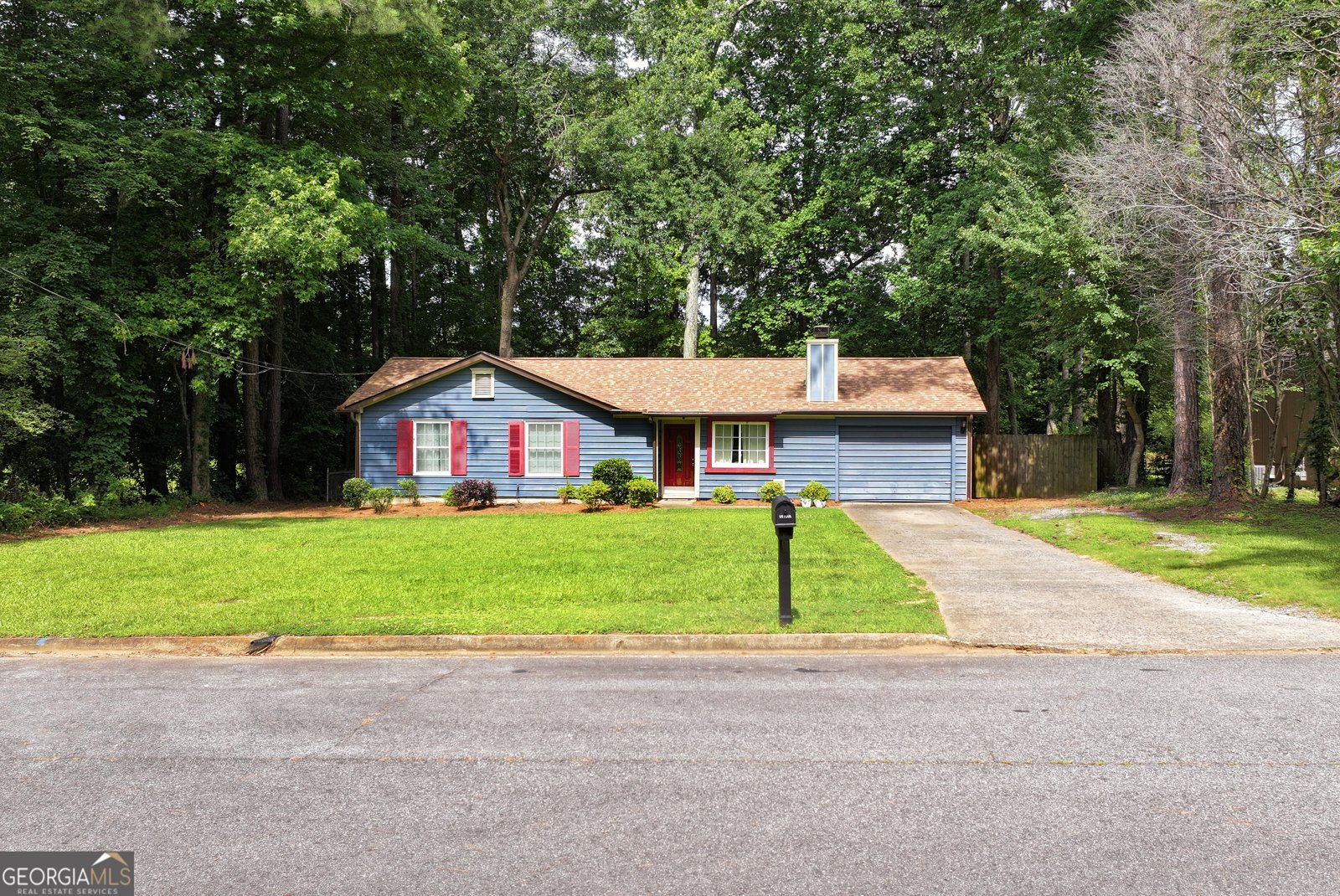 539 Karen Drive Alpharetta - main photo