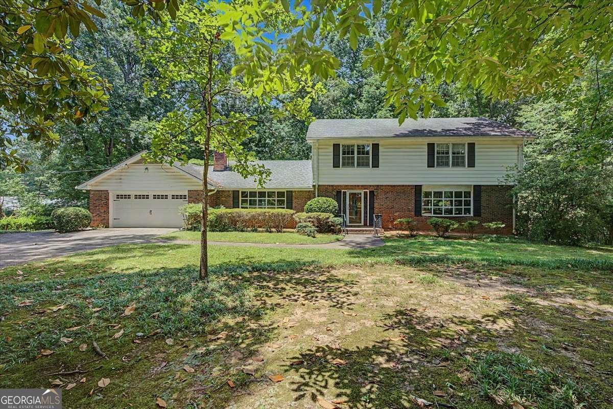 483 Summit Ridge Drive Lawrenceville - main photo