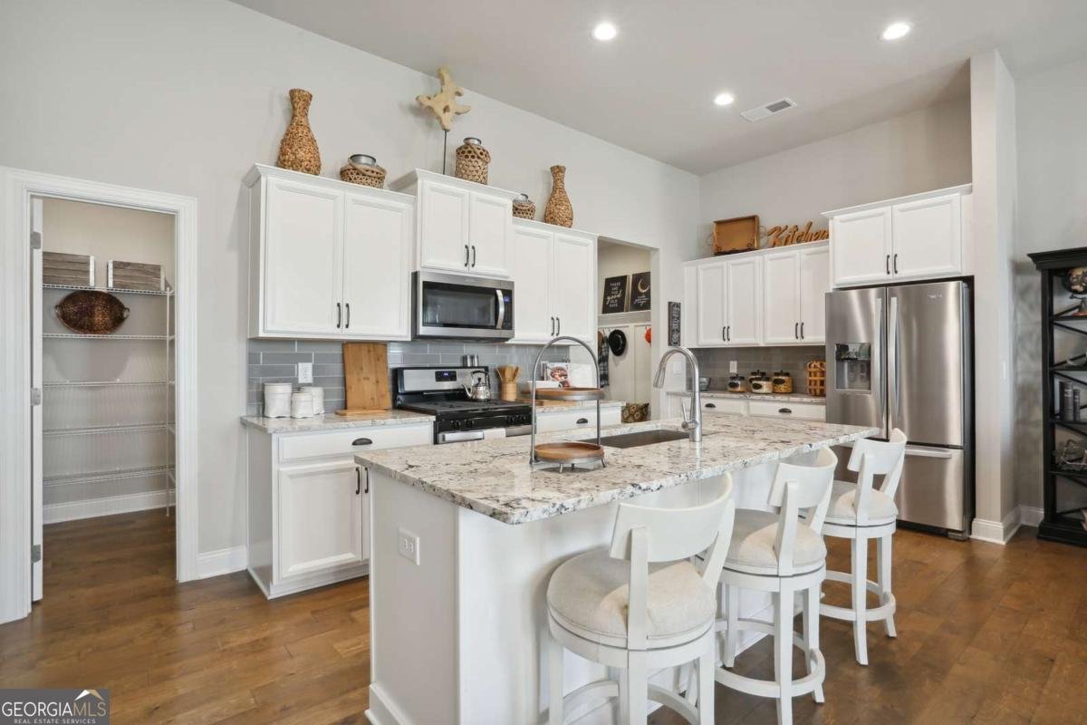 220 Lakeside Place Canton - Photo 9