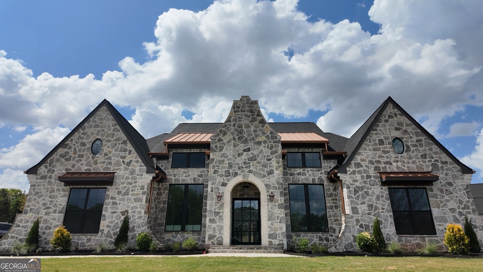 175 Annelise Park Drive Fayetteville - main photo