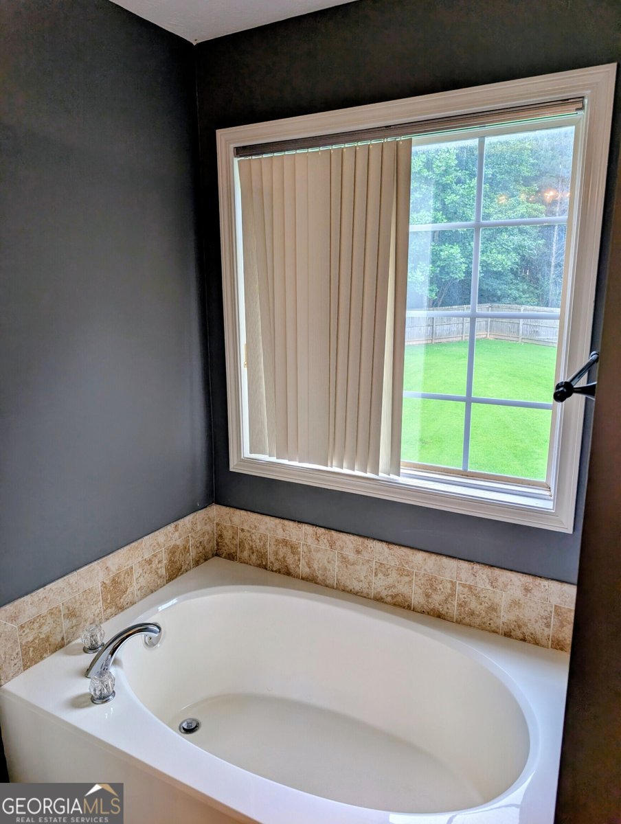 156 Diamond Court Carrollton - Photo 9