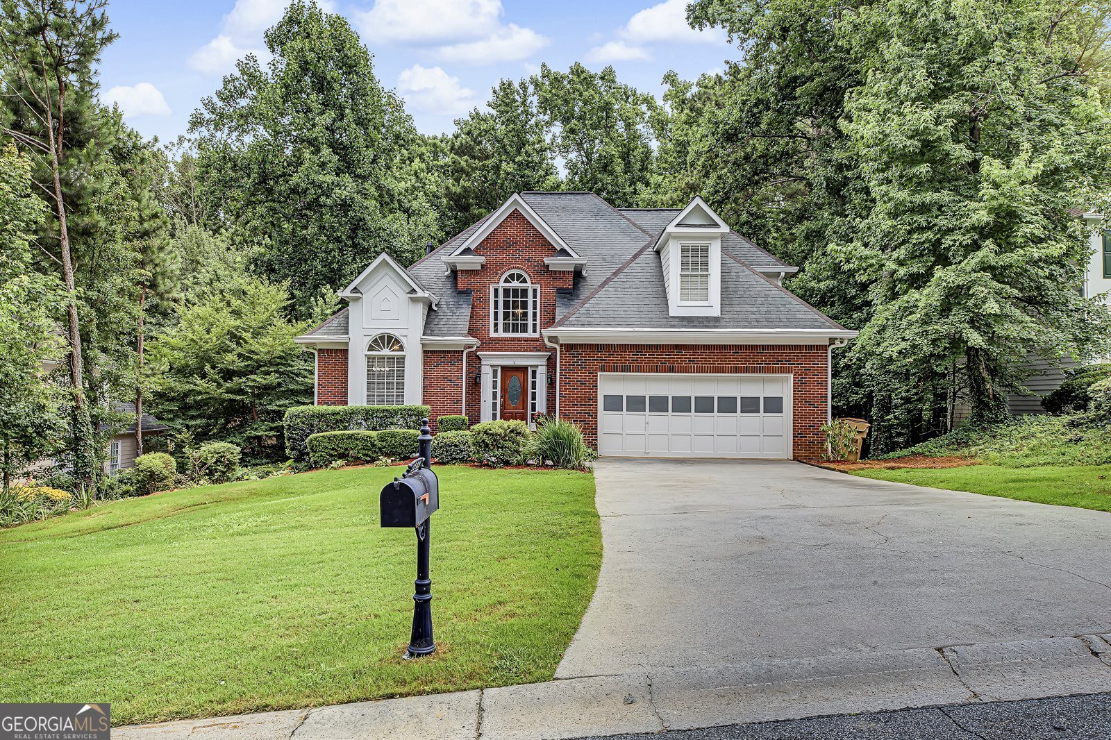 1509 Shadow Ridge Circle Woodstock - main photo