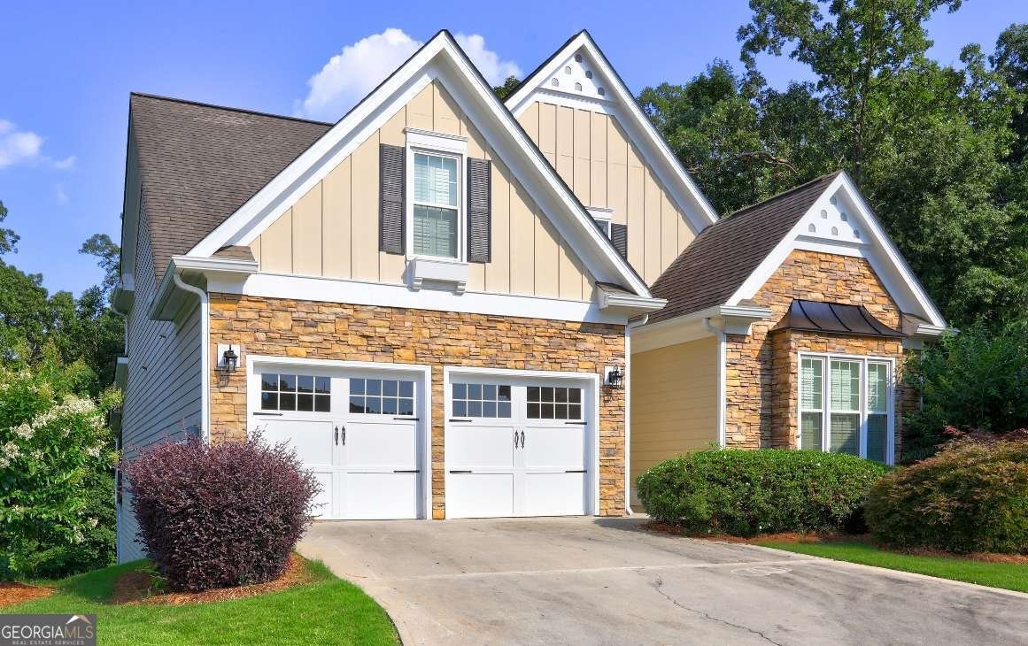 490 Grand Teton Circle Fayetteville - main photo