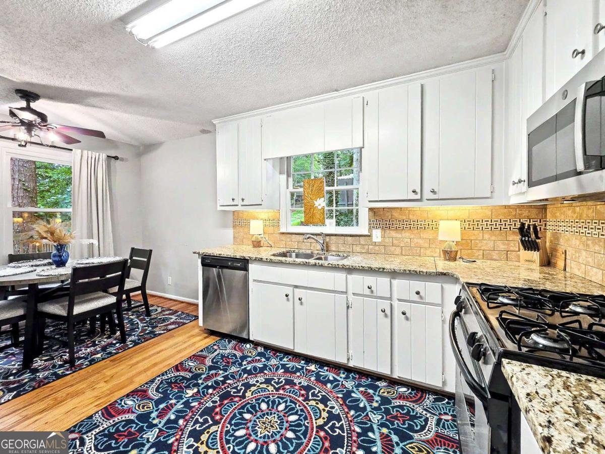 916 Little River Lane Woodstock - Photo 13