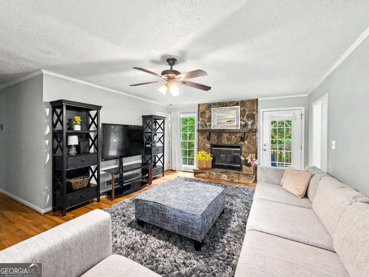 916 Little River Lane Woodstock - Photo 8