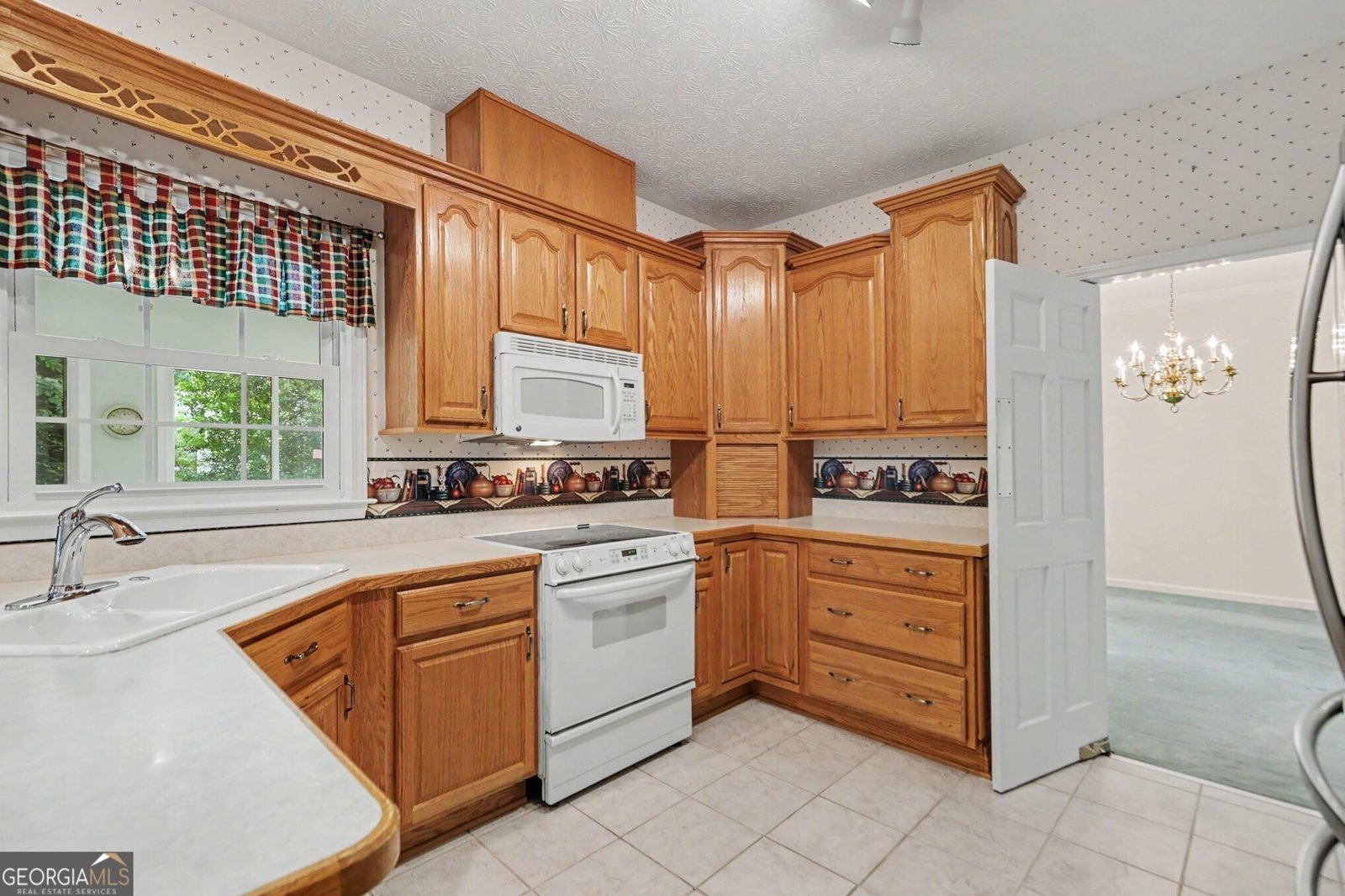 5008 CHAPEL LAKE Circle Douglasville - Photo 9