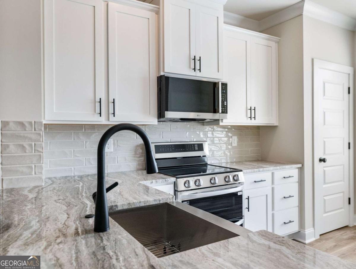 208 Grand Highlands Court Winder - Photo 11