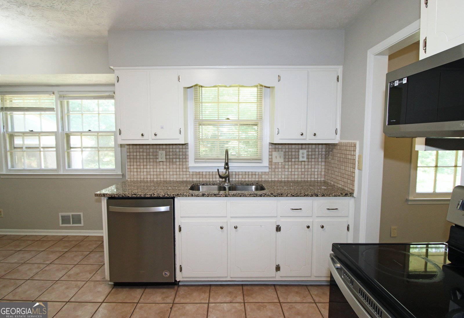 4828 Scotland Drive Stone Mountain - Photo 10