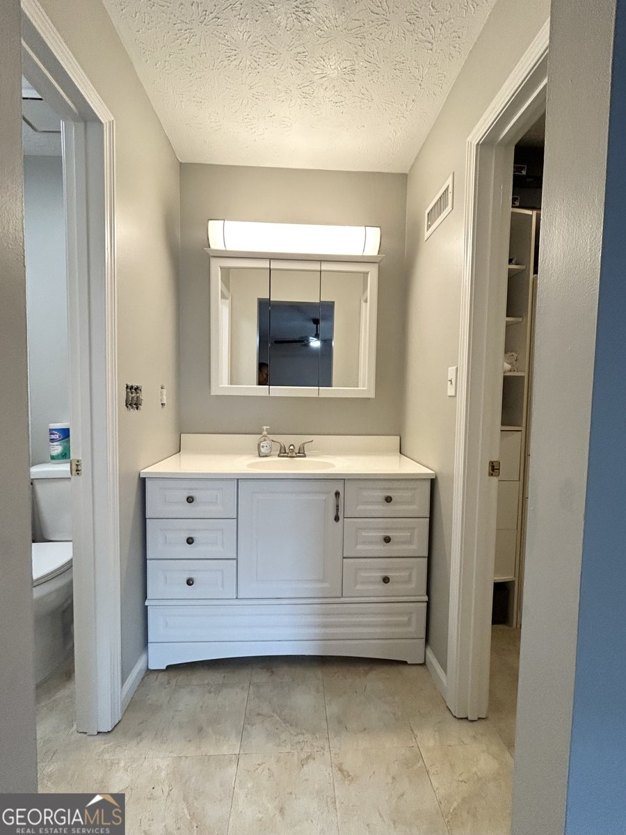 5657 Waterford Court Morrow - Photo 14