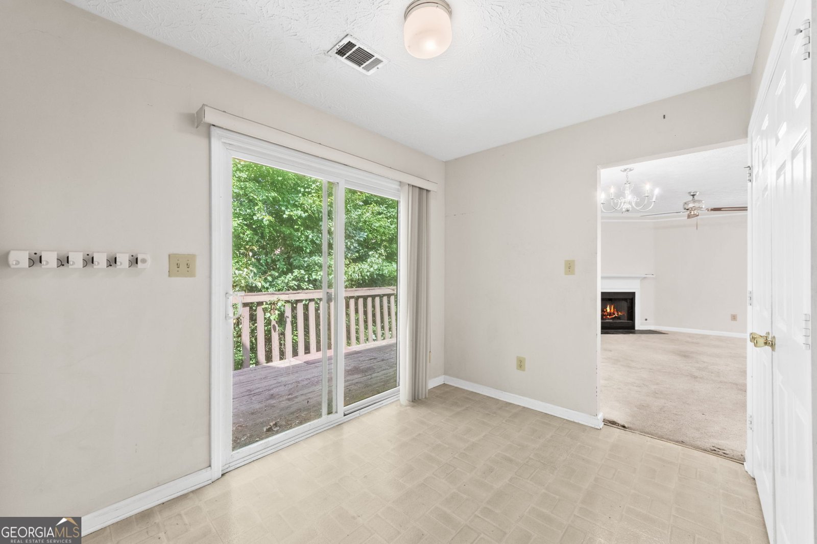 1041 Plantation Way Kennesaw - Photo 12