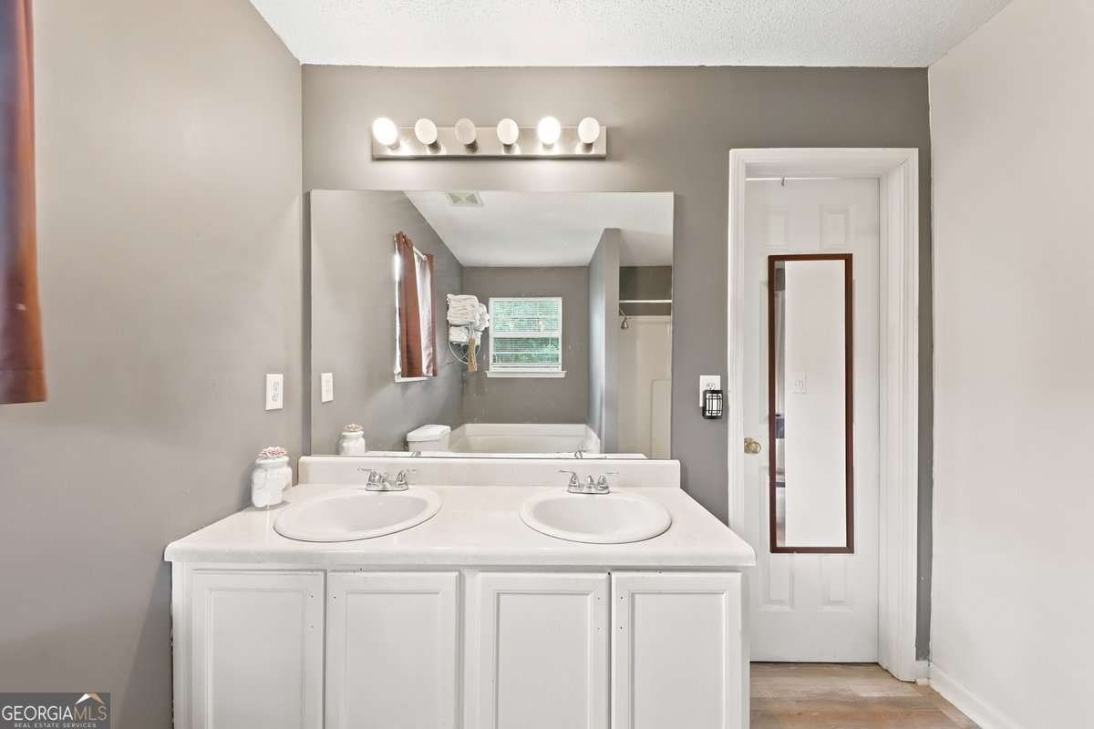 5922 Waggoner Court Rex - Photo 16