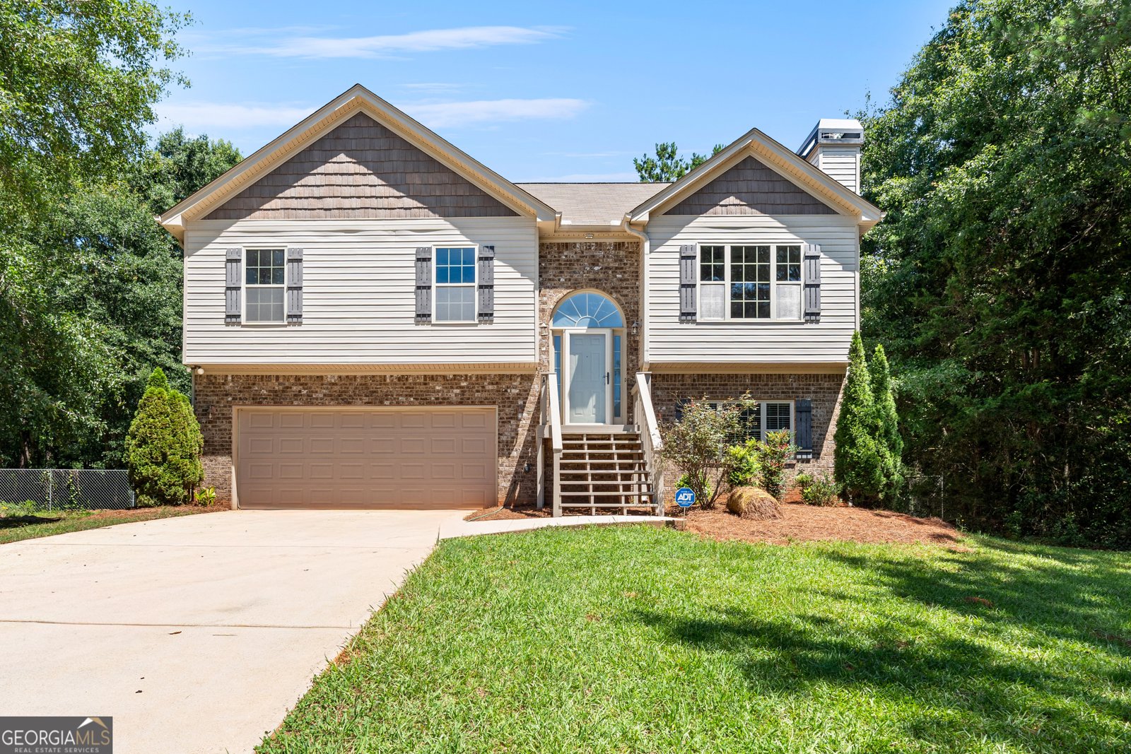 1220 Destiny Court Locust Grove - main photo