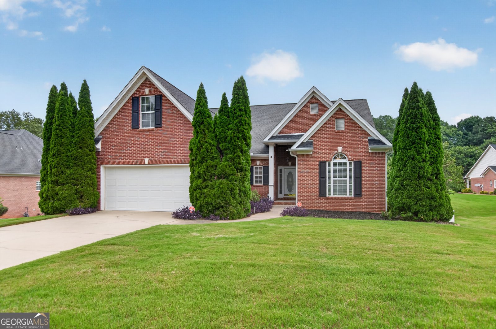 165 Biltmore Drive Fayetteville - main photo