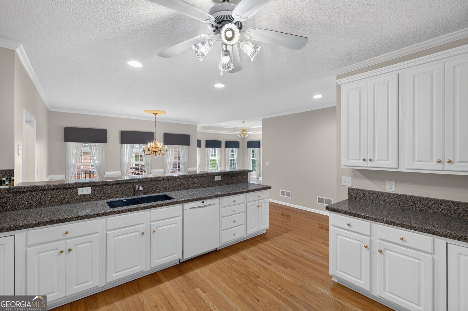 165 Biltmore Drive Fayetteville - Photo 11