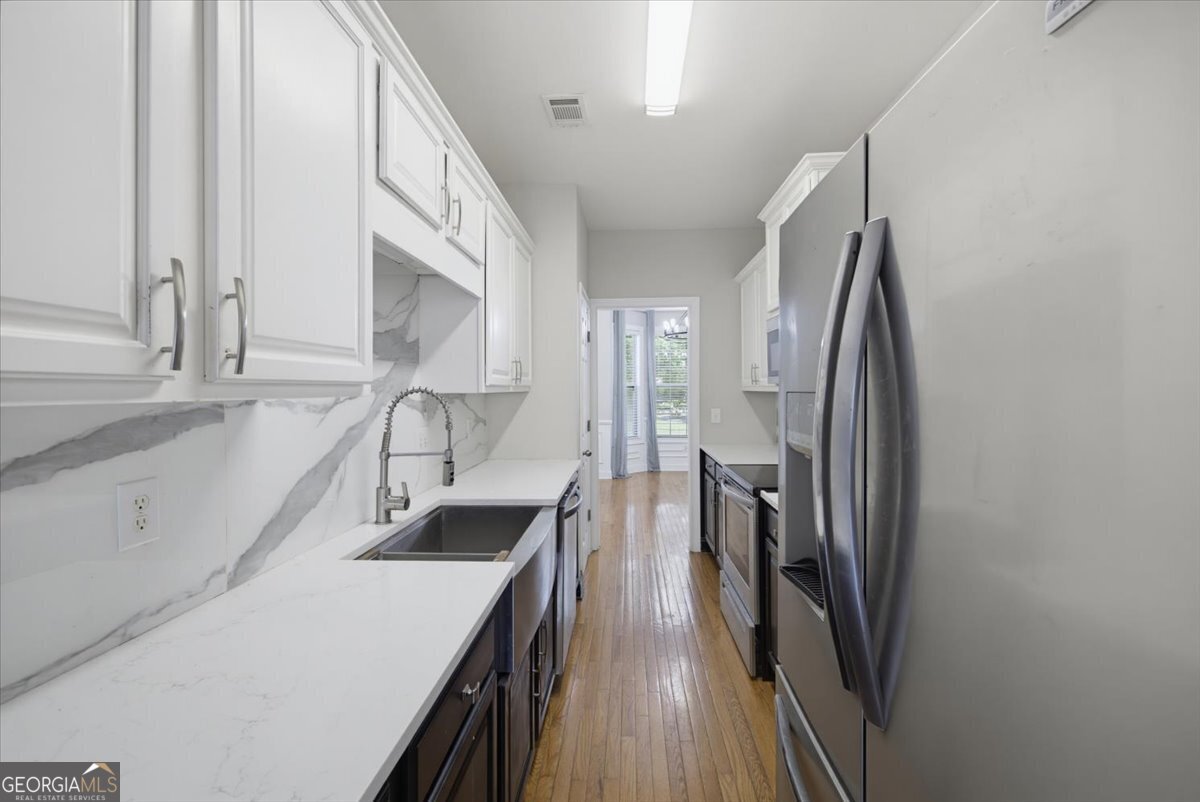 8045 Bayrose Circle East Point - Photo 11