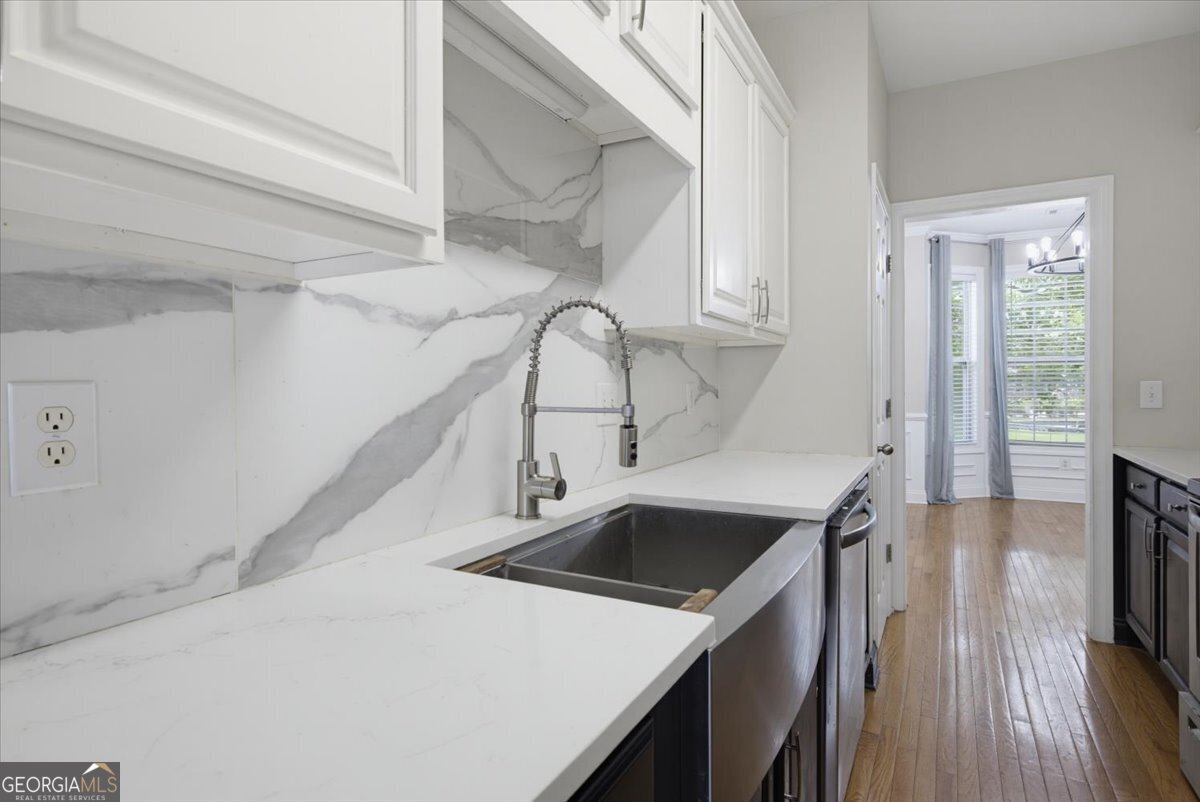 8045 Bayrose Circle East Point - Photo 12