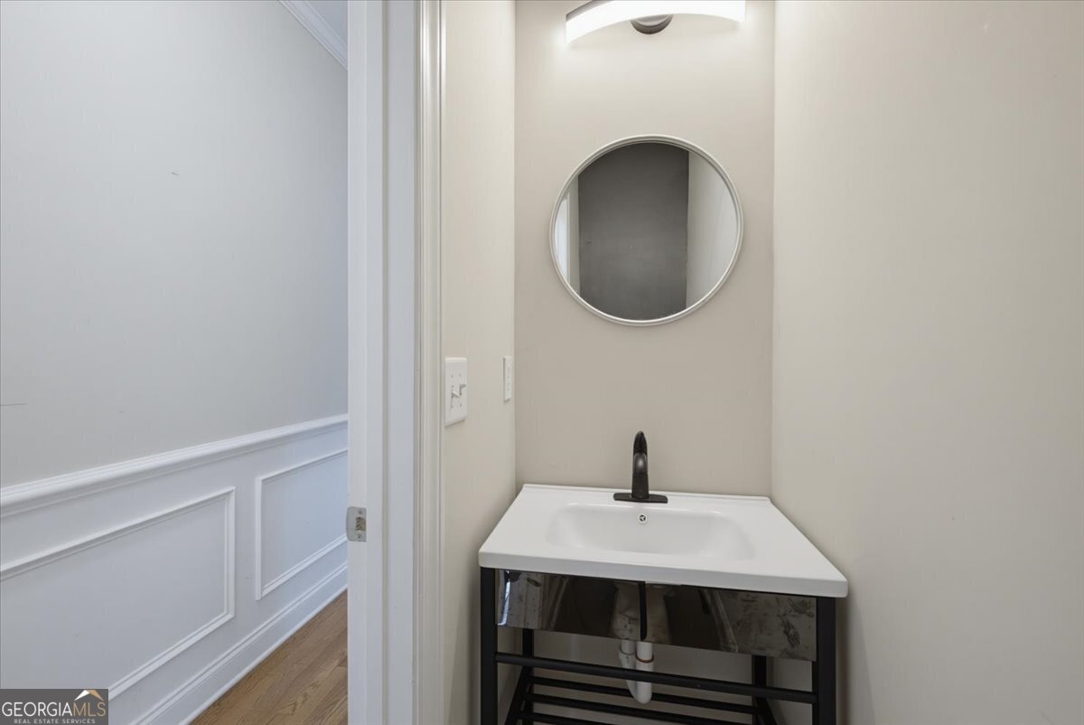 8045 Bayrose Circle East Point - Photo 17