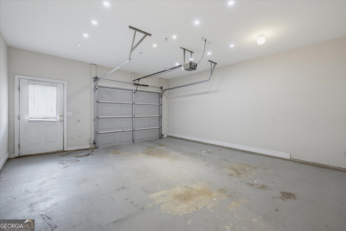 8045 Bayrose Circle East Point - Photo 36