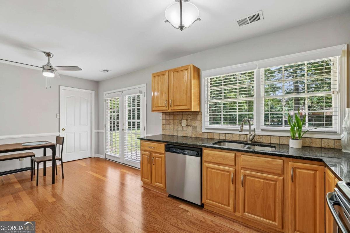 4045 Cimarron Drive Clarkston - Photo 12