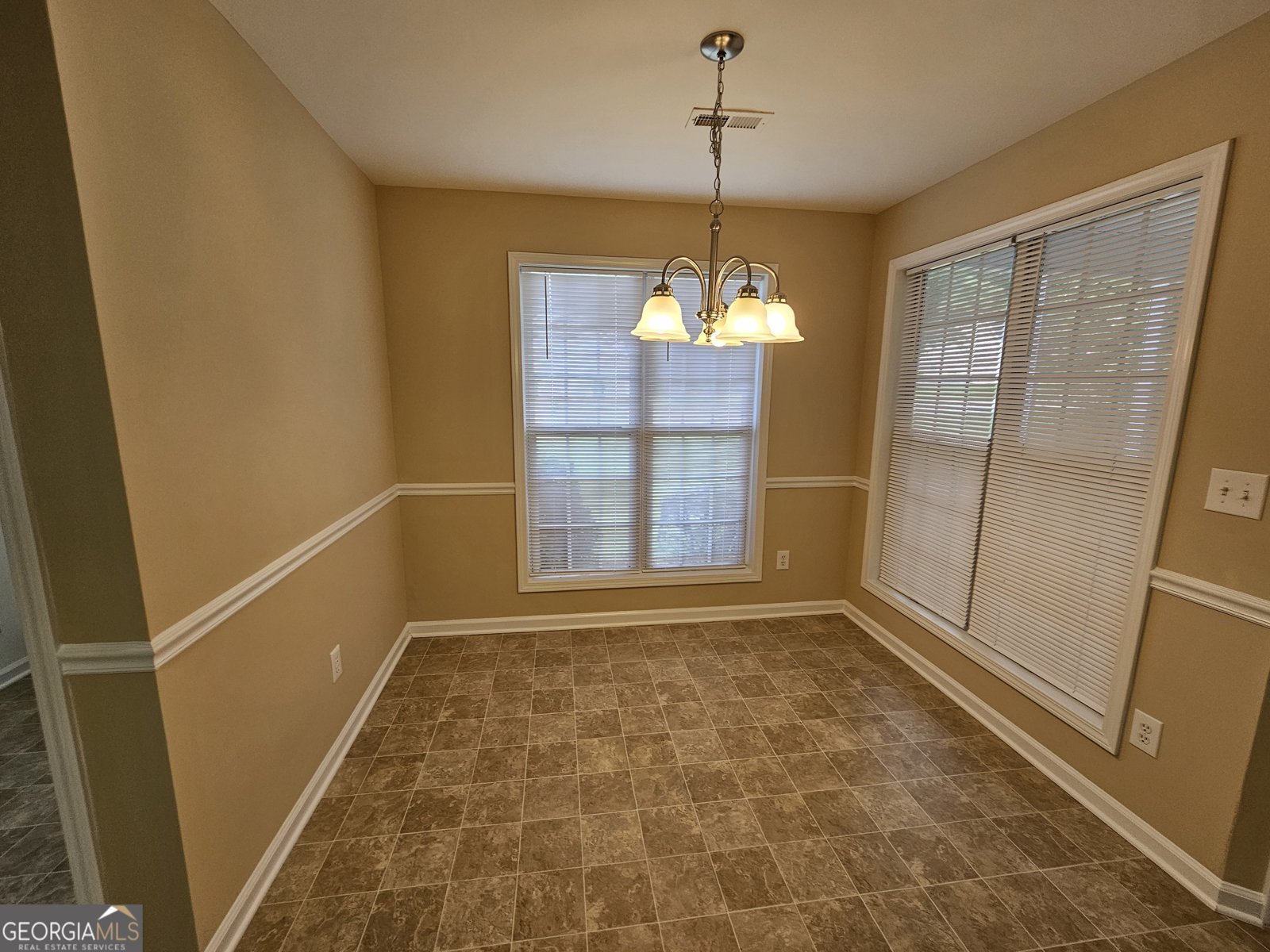 1110 Chateau Terrace McDonough - Photo 11