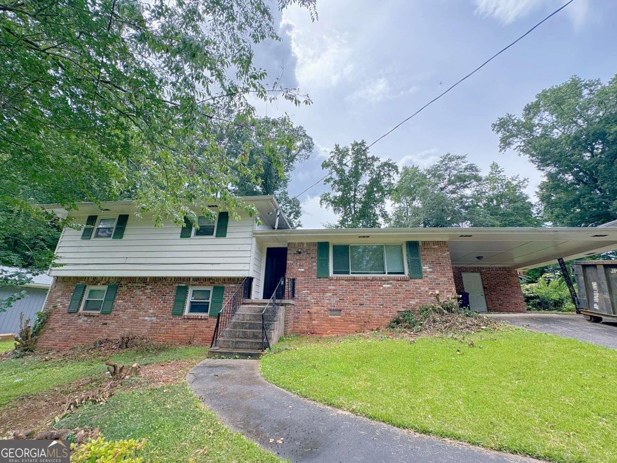2223 Shamrock Drive Decatur - main photo