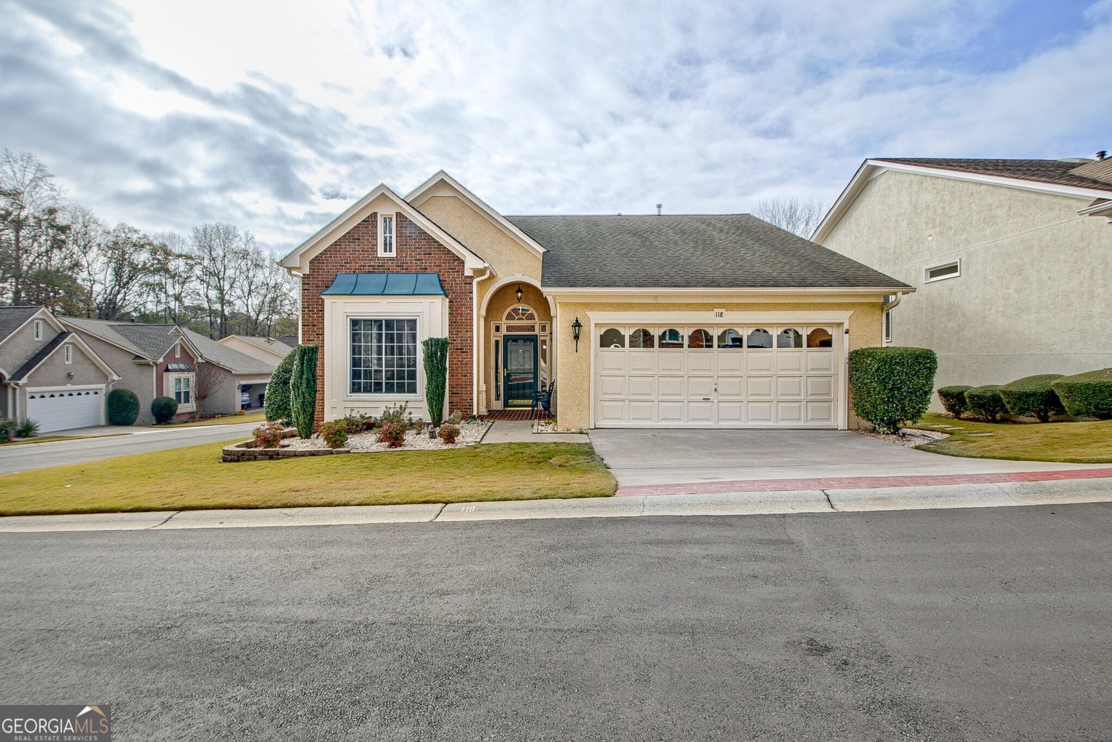 118 Augusta Dr Peachtree City - main photo