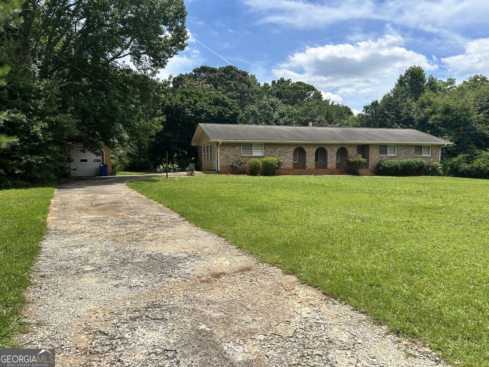 7090 Rivertown Road Fairburn - main photo