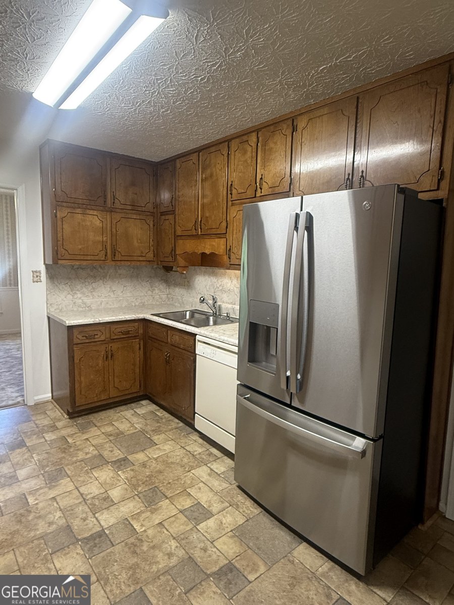 255 Helen Lane Stockbridge - Photo 10