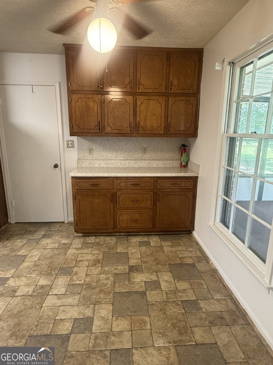 255 Helen Lane Stockbridge - Photo 11