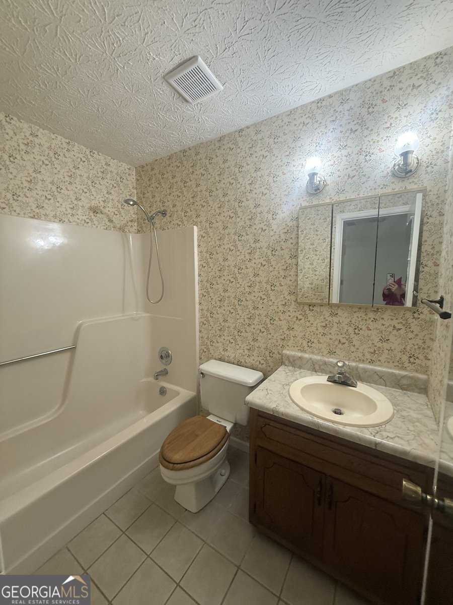255 Helen Lane Stockbridge - Photo 19