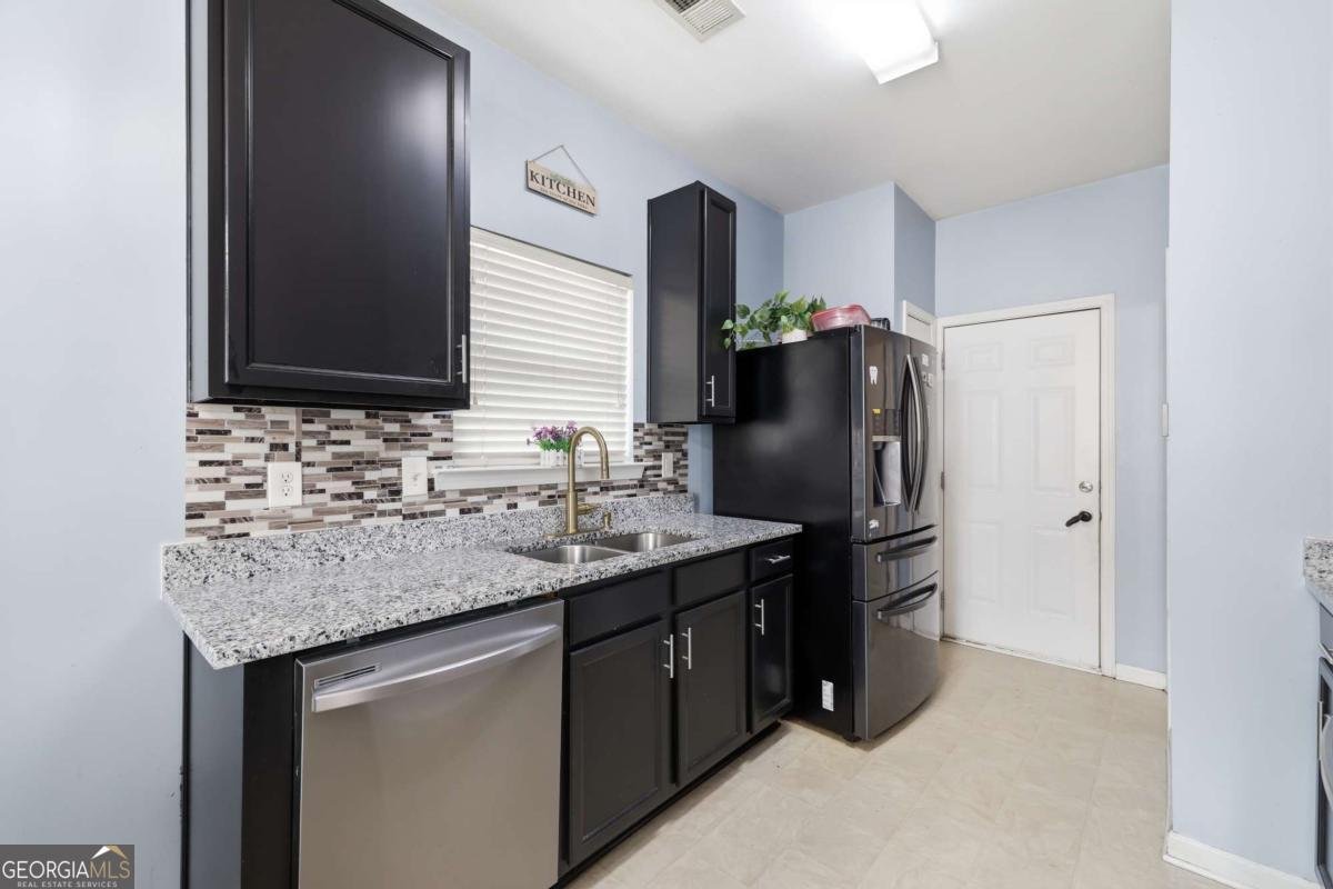 574 Lobdale Falls Drive Lawrenceville - Photo 14