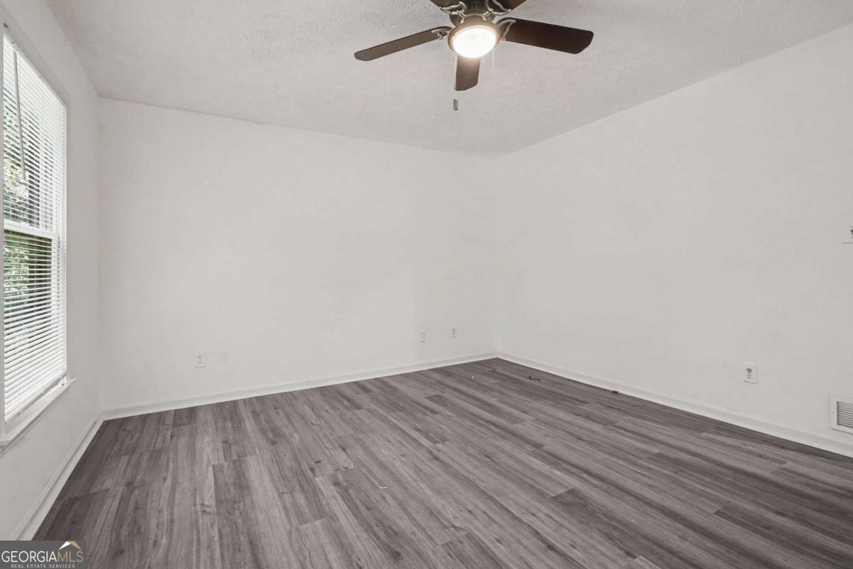 1373 Fairfield Drive Lilburn - Photo 9