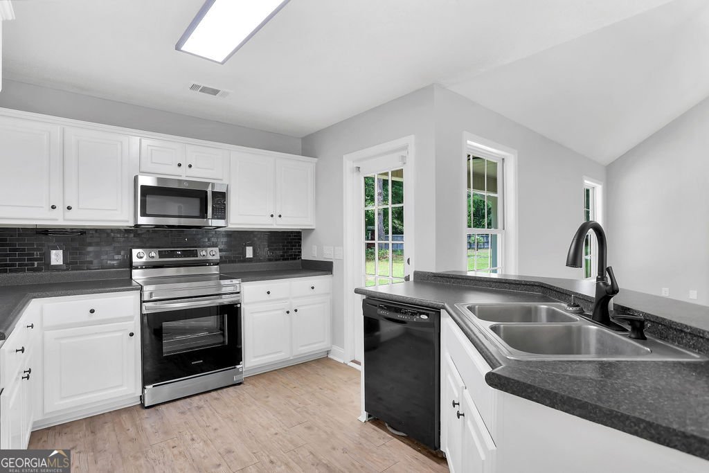 2431 Walden Way Statesboro - Photo 13