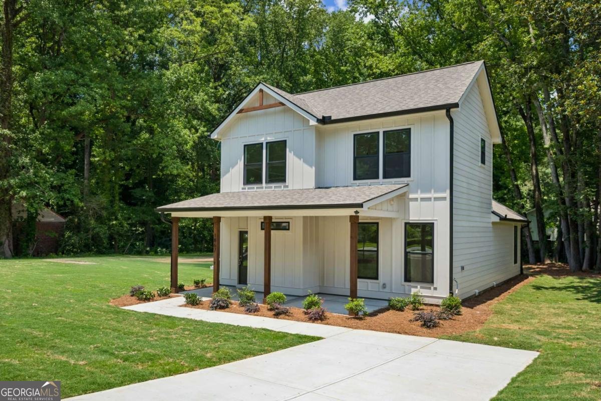 1867 Oakmont Drive Atlanta - main photo